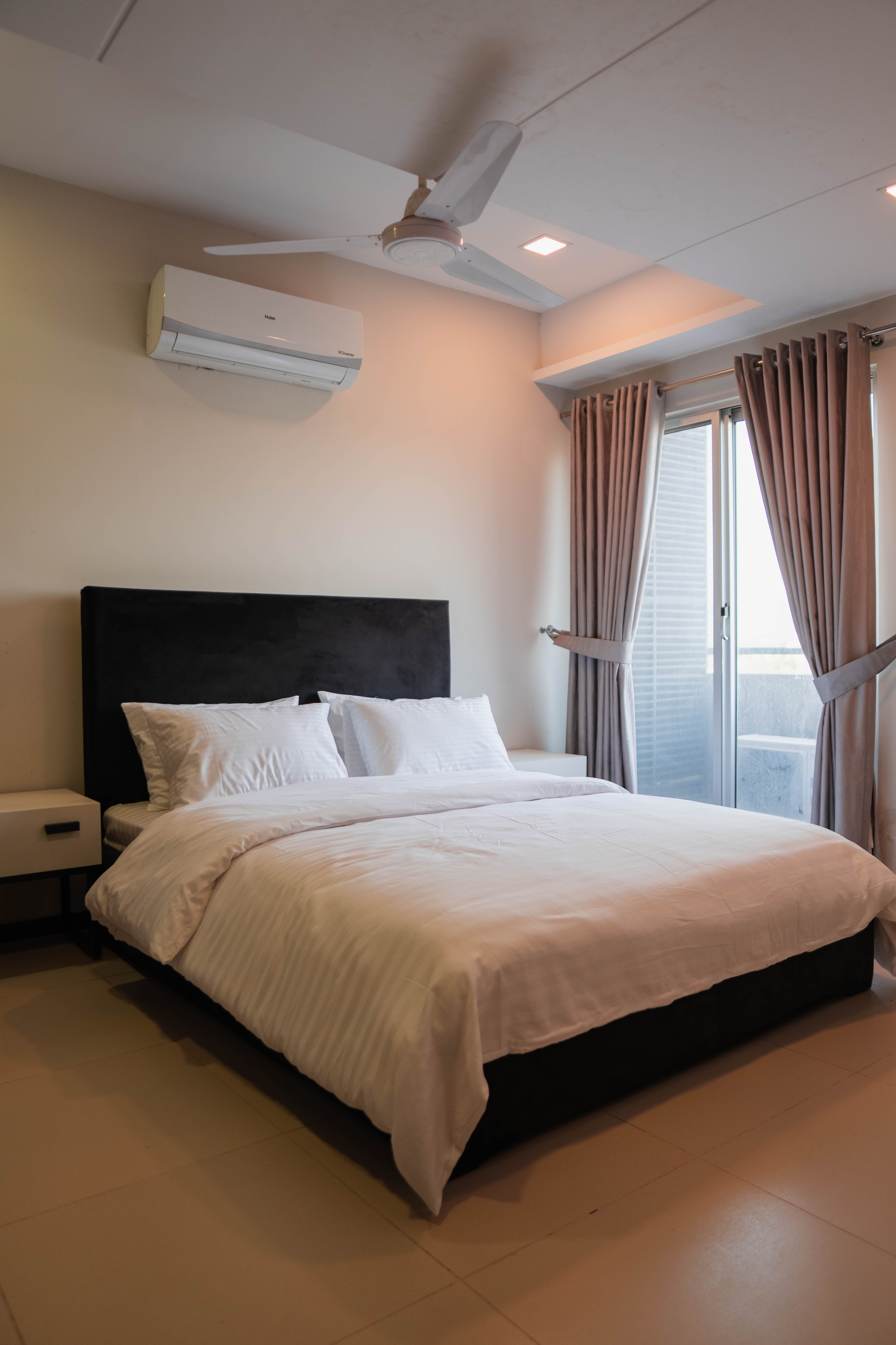 Expat-Style 2BR • 25 Mins to Faisal Mosque - Image 8