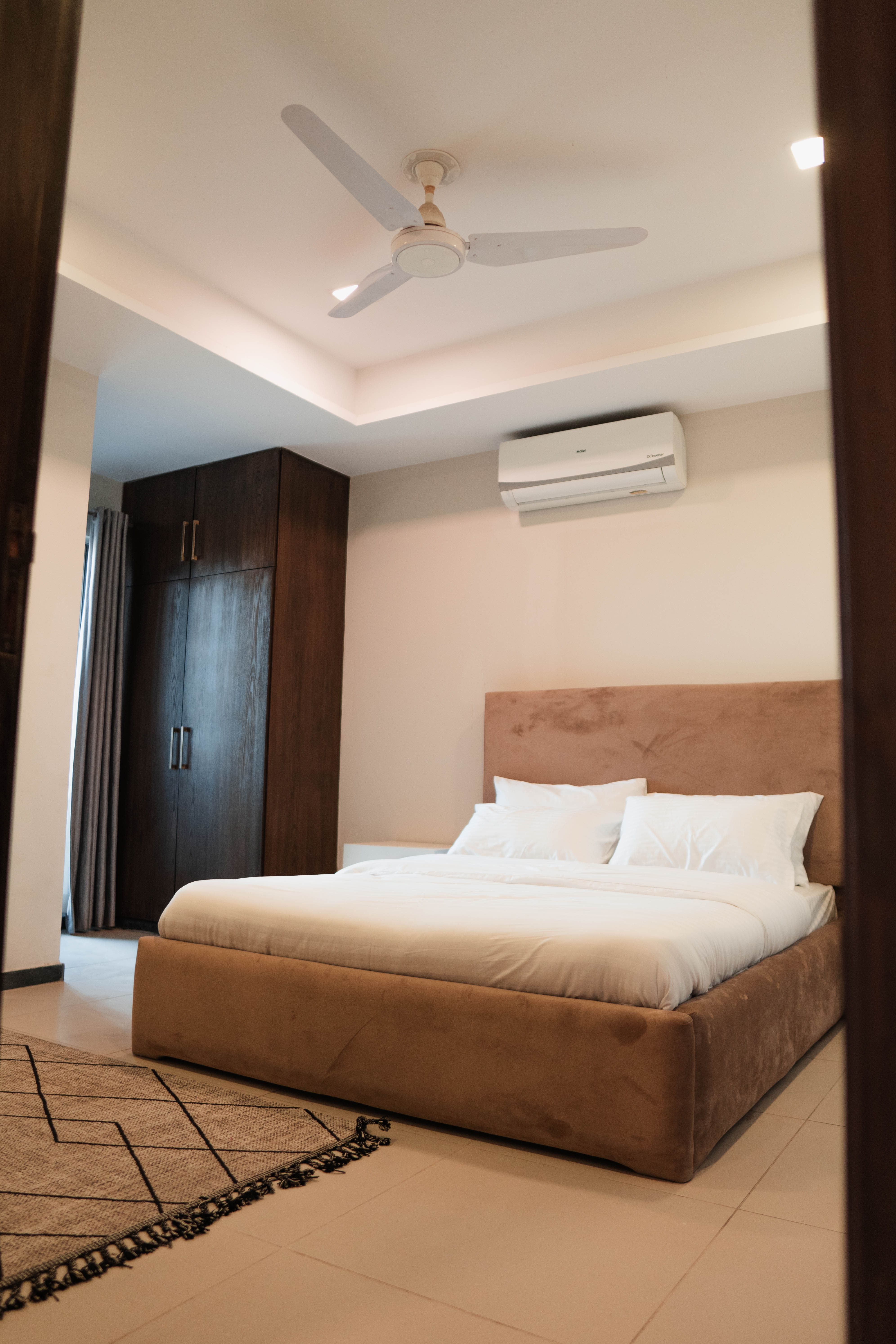 Expat-Style 2BR • 25 Mins to Faisal Mosque - Image 11