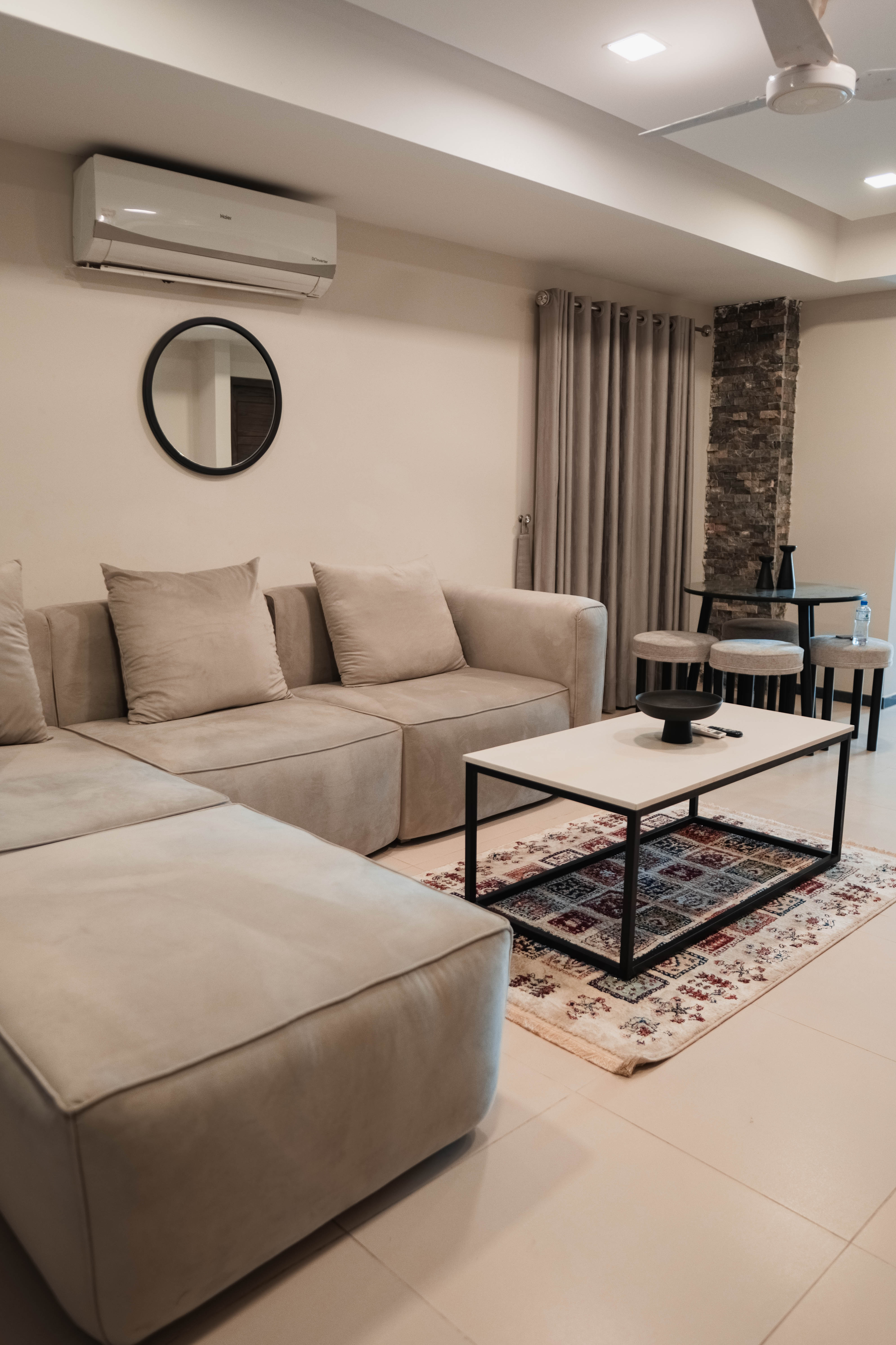 Expat-Style 2BR • 25 Mins to Faisal Mosque - Image 18